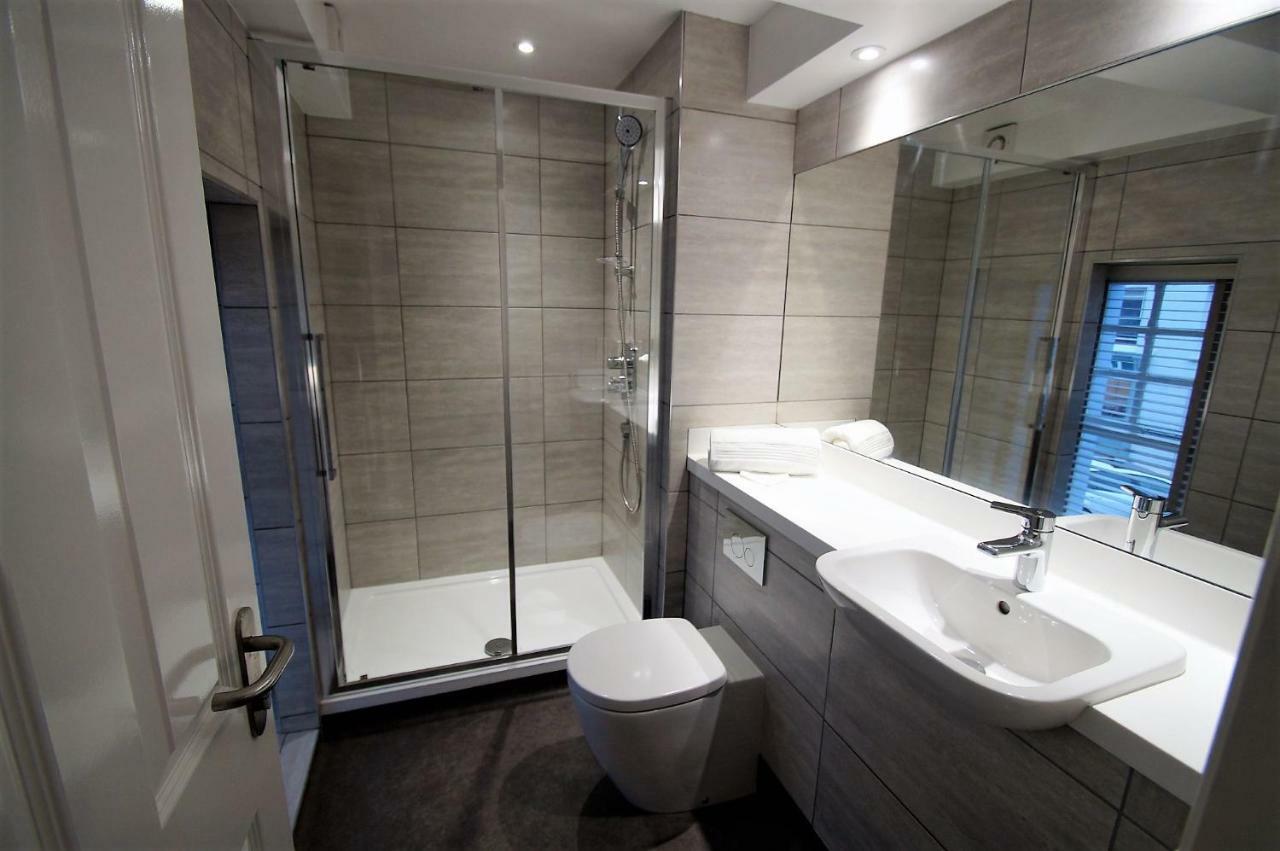 New Park Hotel Carmarthen Extérieur photo