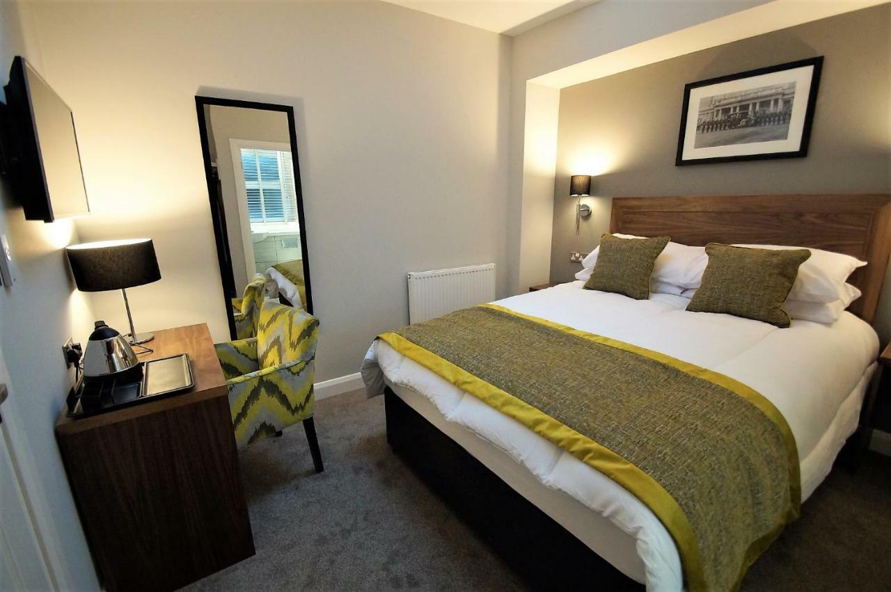 New Park Hotel Carmarthen Extérieur photo