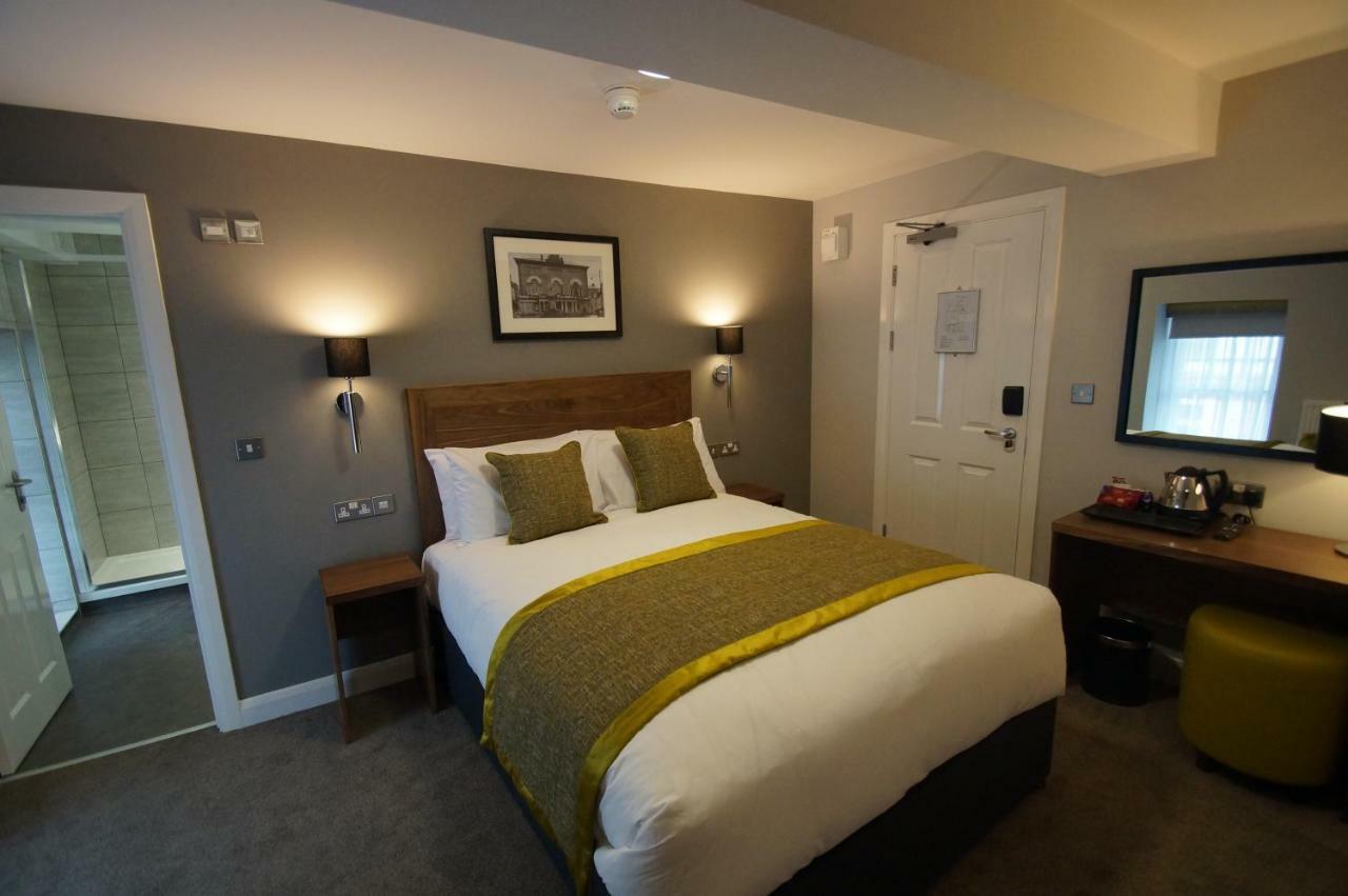 New Park Hotel Carmarthen Extérieur photo