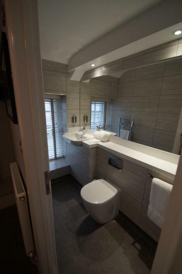 New Park Hotel Carmarthen Extérieur photo