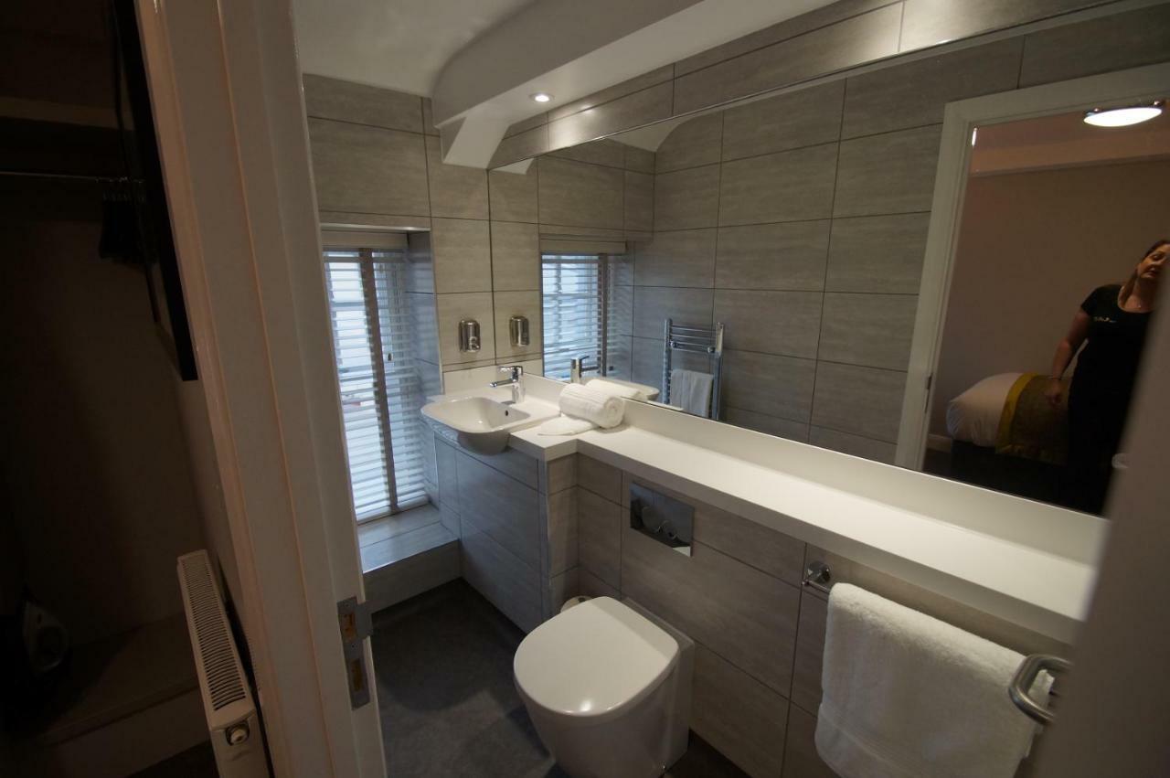 New Park Hotel Carmarthen Extérieur photo